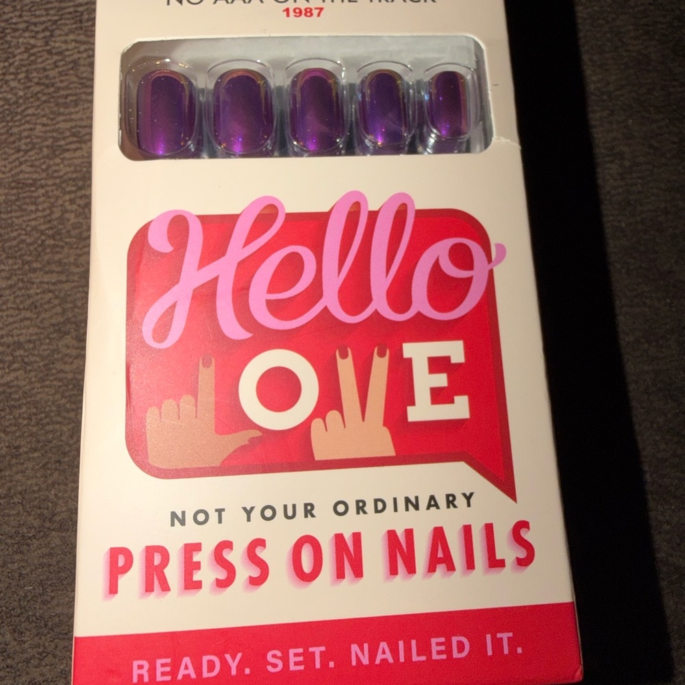Hello Love Purple Press-On Nails